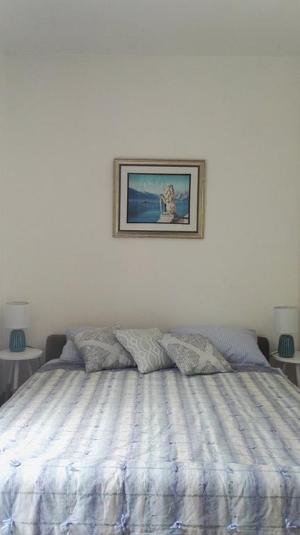Apartment Rose Garden Risan Exterior foto